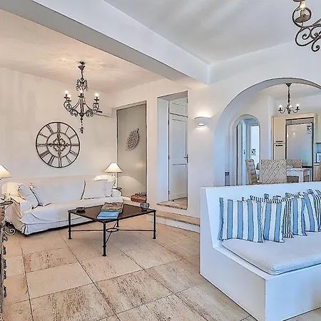 Villa Afroditi *
